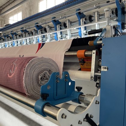 Zolytech 购买绗缝机行业用于制造床垫面板