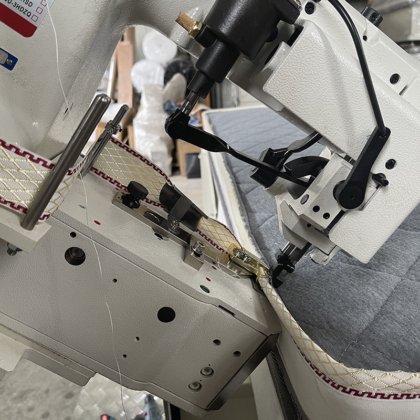 Zolytech 自动化床垫带边机用于床垫生产