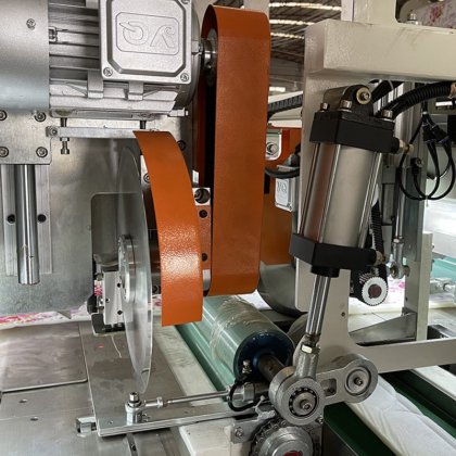 ゾリテック ヘマー ZLT-HM 自動パネル縫製機 自動縫製ステーション