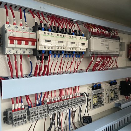 ゾリテック ヘマー ZLT-HM 自動パネル縫製機 自動縫製ステーション