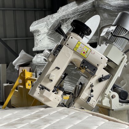 Zolytech 床垫带边机,易于操作,自动翻转,床垫边缘缝边机