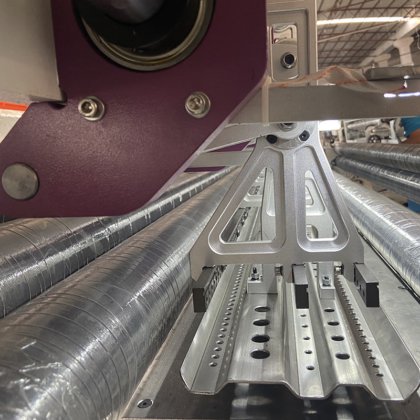 ゾリーテック コンピュータ制御キルティングシステム 自動多針キルティング機 80mm 厚さのマットレス縁取り機