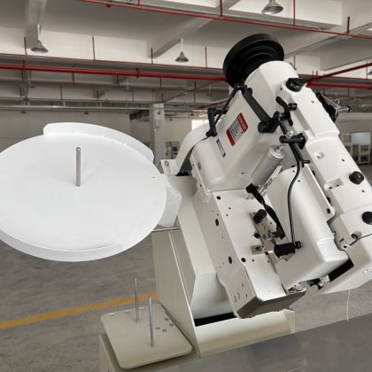 Zolytech 薄膜边缘缝制机用于床垫面板 经典型