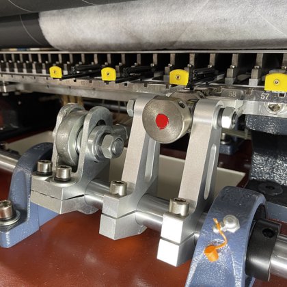 Zolytechマットレス製造機 マットレスキルティング機 マットレスとブランケットのキルティング機