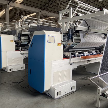 Zolytechマットレス製造機 マットレスキルティング機 マットレスとブランケットのキルティング機