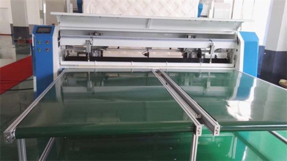 Zolytech 7 英寸触摸屏 绗缀面料床垫裁切机 80毫米厚度