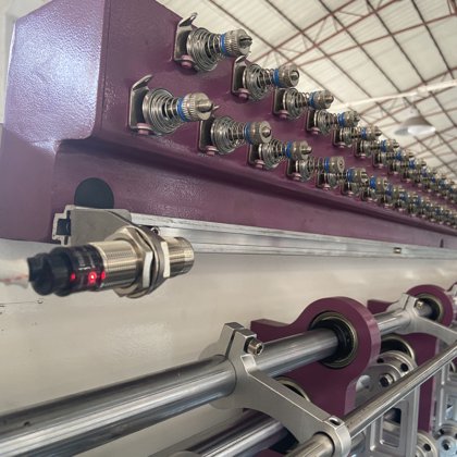 ゾリーテック3相コンピュータ制御キルティングシステム 5500kg マットレス製造機