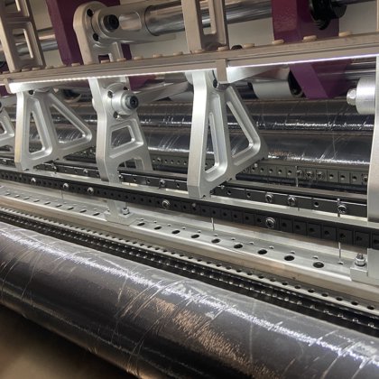 ゾリーテック3相コンピュータ制御キルティングシステム 5500kg マットレス製造機