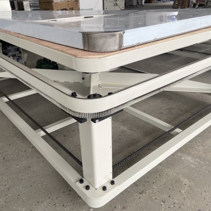 Zolytech 自动带边缘缝边机用于垫子制造