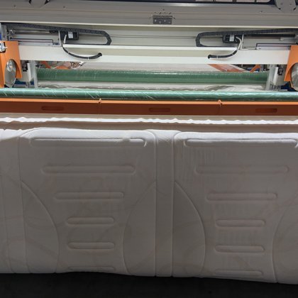 Zolytech 80mm 厚度的床垫整边成形机 9KW 计算机化拼接系统