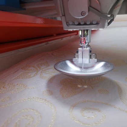 Zolytech 单针绗缝机 3 相 脑垫制造设备