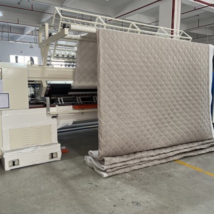 Zolytechマットレスキルティング機械業界マルチニードルキルティング機械衣料用