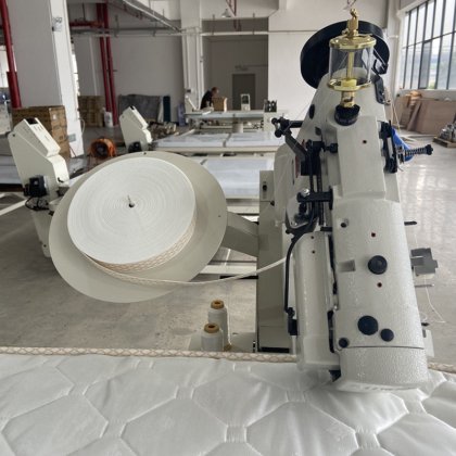 Zolytech大规模生产带边压边垫垫机半自动