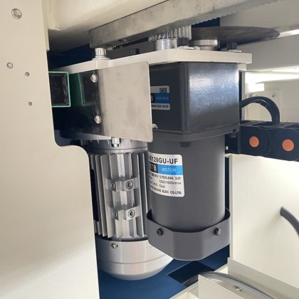 ゾリーテック キルテッド パネル カット機 金鎖縫いキルティング機械