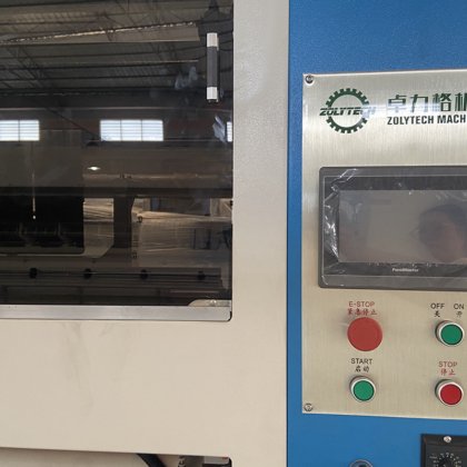 ゾリーテック マットレス裁断機 マットレス生産用裁断