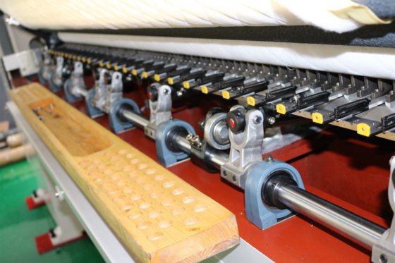 Zolytech 2 针 数字化可编程缝包包袋 绣花机