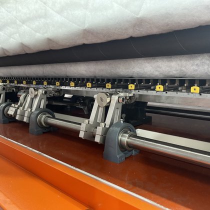 ゾリーテック サーボモーター キルティング機械 マルチニードル マルチニードル