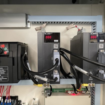 ゾリーテック睡眠袋シャトルコンピュータキルティング機 Garment企業向け