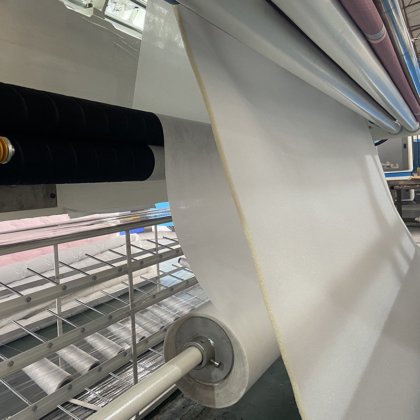 ゾリーテック超音波キルティング機で foam マットレス製造