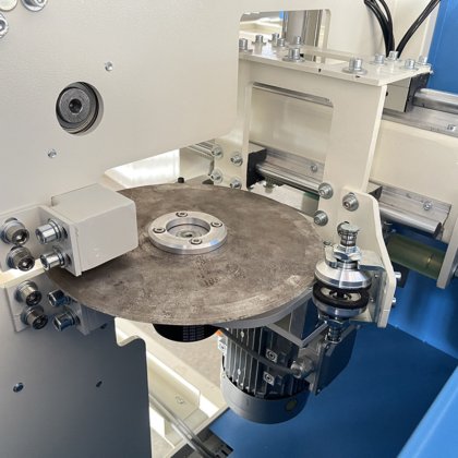 Zolytech 床垫边框机用于床垫侧边直切