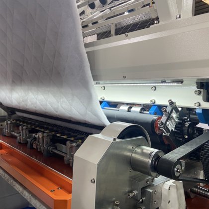 ゾリーテックチェーンステッチキルティングマシンサーボモータキルティングマシンマルチニードルキルティングマシン