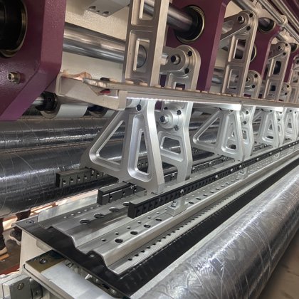 ゾリーテック 11KW ダヴェット キルティング機械 コンピュータ制御キルティングシステム