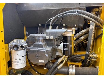 クローラー式油圧ショベル コマツ PC 210 LC-8