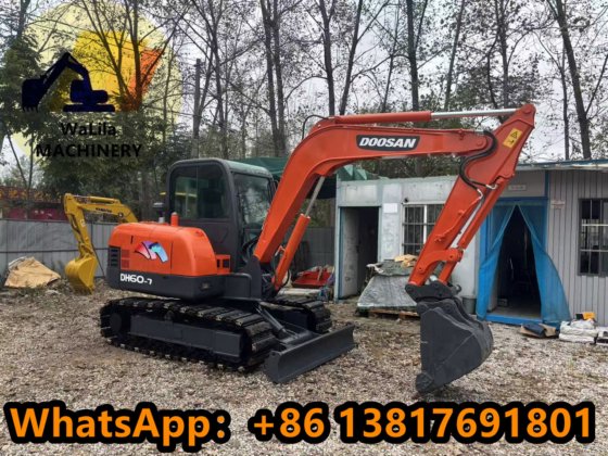 迷你挖掘机 DOOSAN DH60