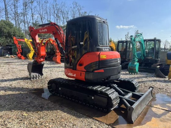小型挖掘机久保田U55