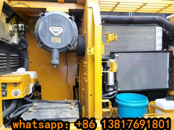 履带式挖掘机卡特彼勒 CAT320DL