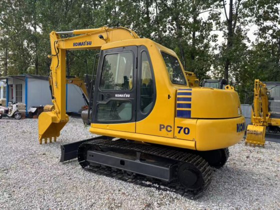 迷你挖掘机 KOMATSU PC70