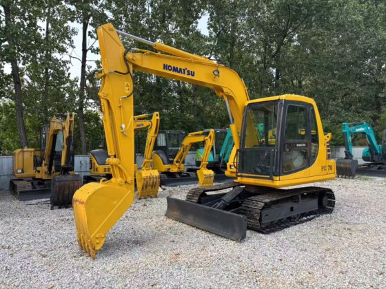 迷你挖掘机 KOMATSU PC70