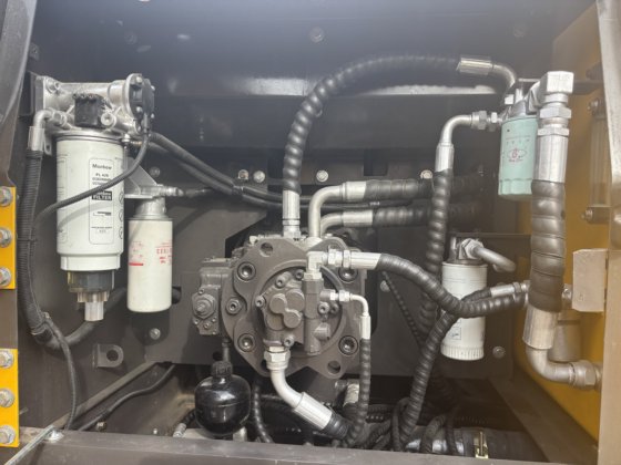 クローラー式油圧ショベル ボルボ EC 240