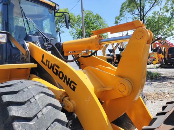 ホイールローダー LIUGONG 856H