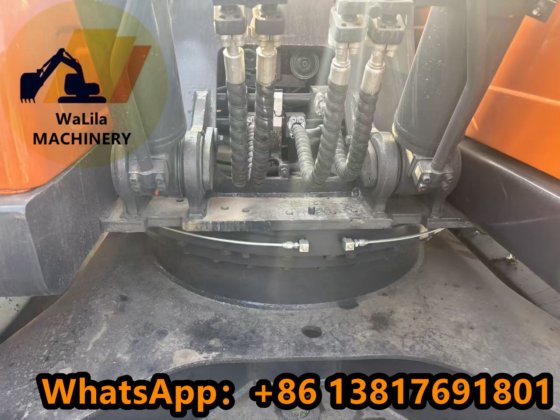 履带挖掘机斗山 DX225LCA