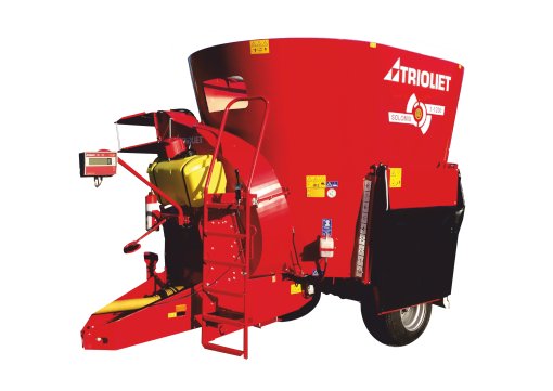 Trioliet Solomix P1饲喂搅拌车，带喷洒垫料功能