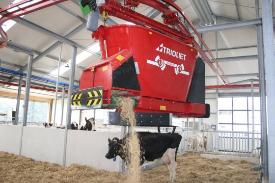 Trioliet Triomatic悬挂式饲喂机器人