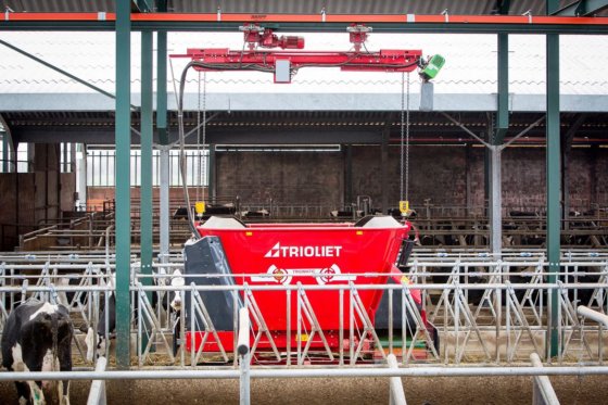Trioliet Triomatic悬挂式饲喂机器人