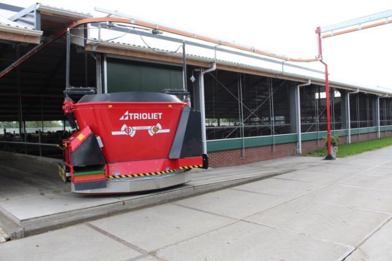 Trioliet Triomatic轮式饲喂机器人