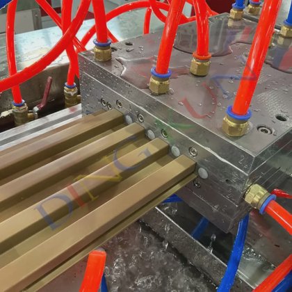 Ding Kun PVC墙板生产设备