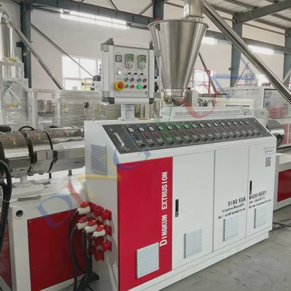 Ding Kun 木塑中空门板设备