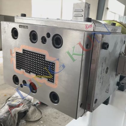 Ding Kun 木塑实心门套设备