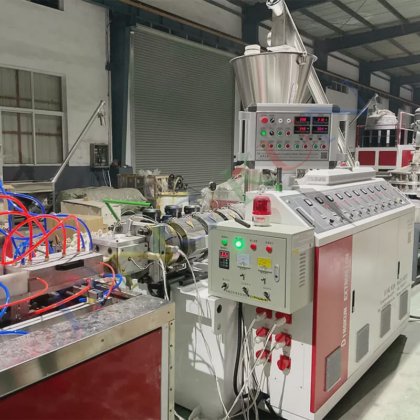 Ding Kun PVC扣板设备