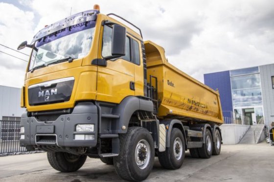 man tgs 8x8 dump truck