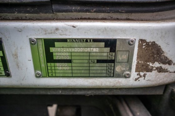 2004 RENAULT PREMIUM 320