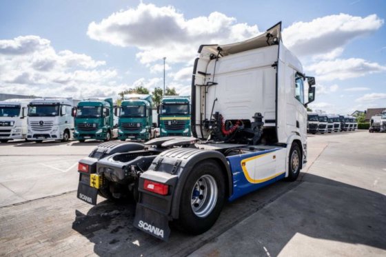 2017 SCANIA R450 + KIPHYDR.