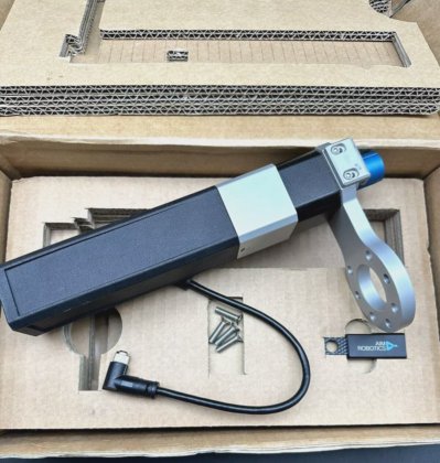 Universal Robots Aim Robotics