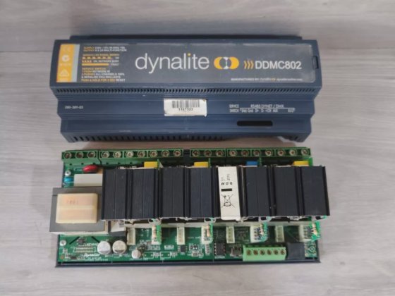 USE DYNALITE DDMC802 MULTIPURPOSE MODULAR