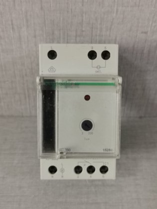Schneider Electric 15284 Switch in Ajman, United Arab Emirates