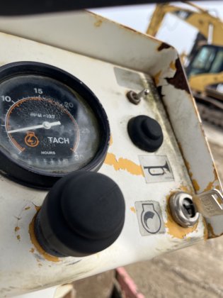 1999年 Dynapac CA121D